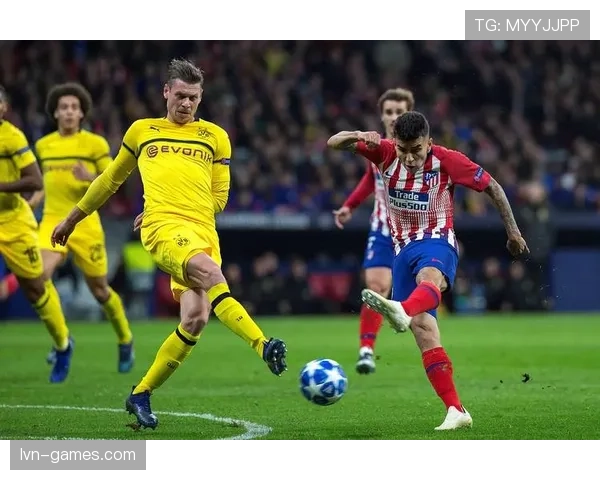 多特蒙德防线频频被打穿,站位漏洞对赛季走势形成制约 多特蒙德防线频频被打穿,站位漏洞对赛季走势形成制约