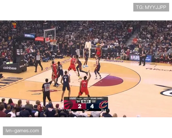 西亚卡姆挡拆强攻效率超乔治，助猛龙拉开季后赛空间