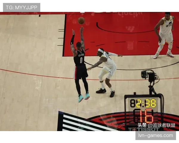 利拉德无球牵制力提升开拓者进攻空间